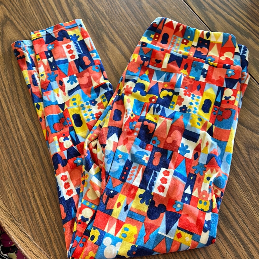 Lu la roe Disney leggings,